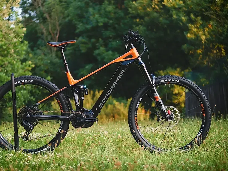 Hardtail electric mountain bikes